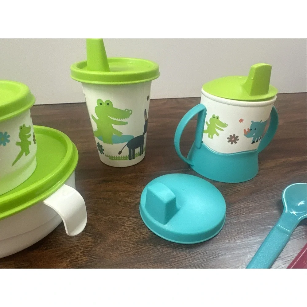 Tupperware Snack Containers & Lids One With Dividers, 2 Cups w Lids Animal Print
